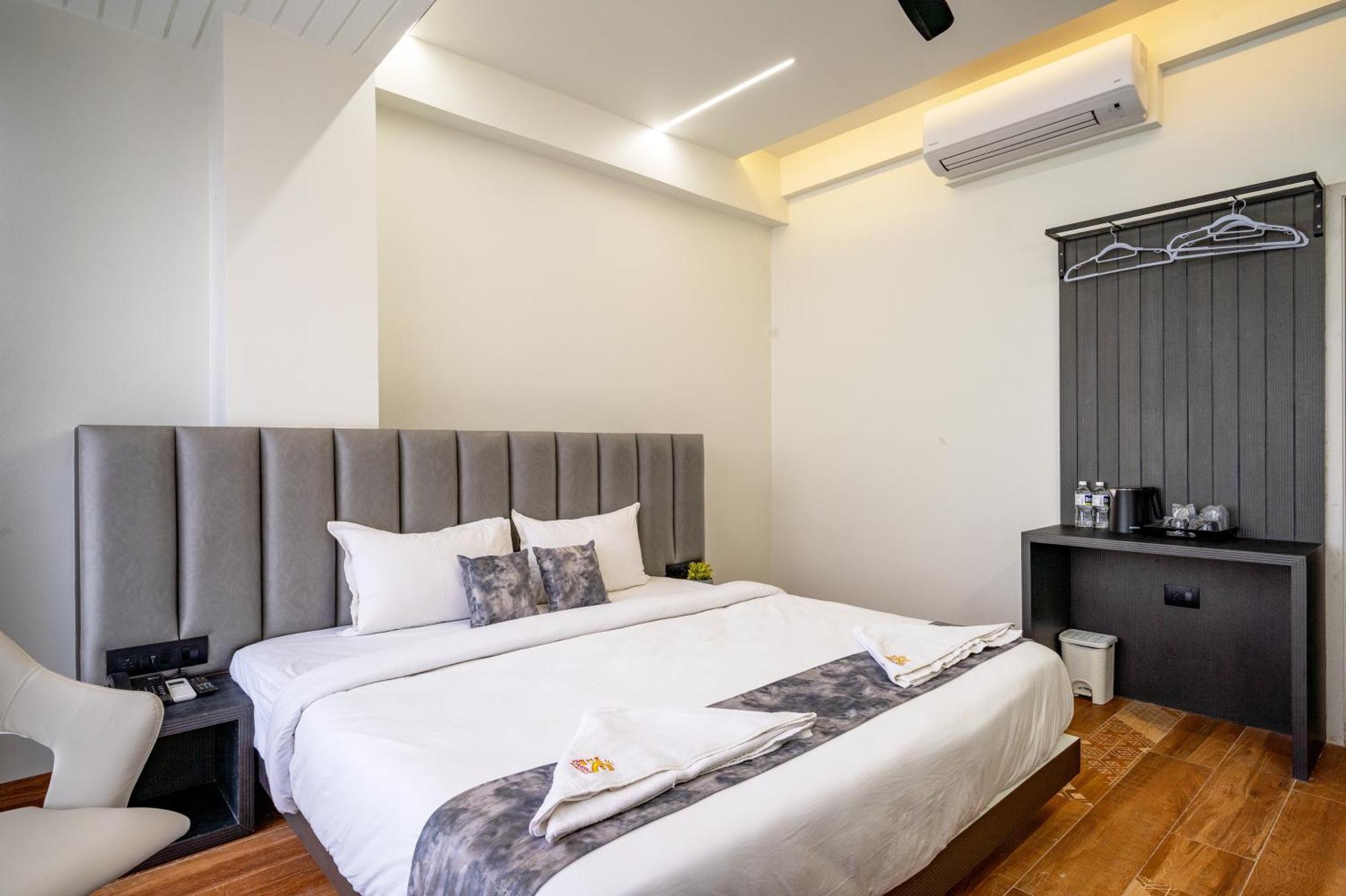Hotel Darshan Executive Tuljapur 외부 사진