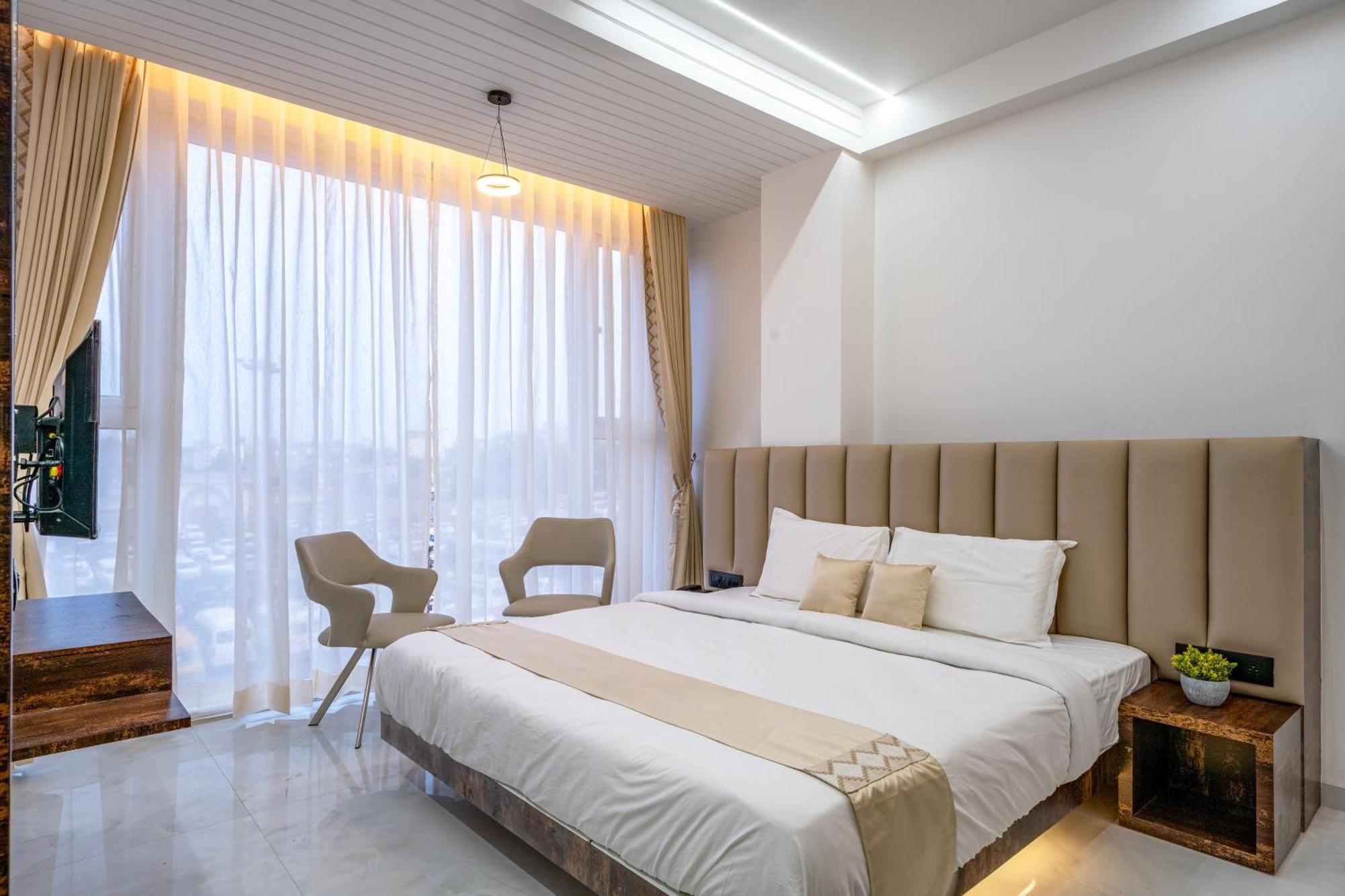 Hotel Darshan Executive Tuljapur 외부 사진