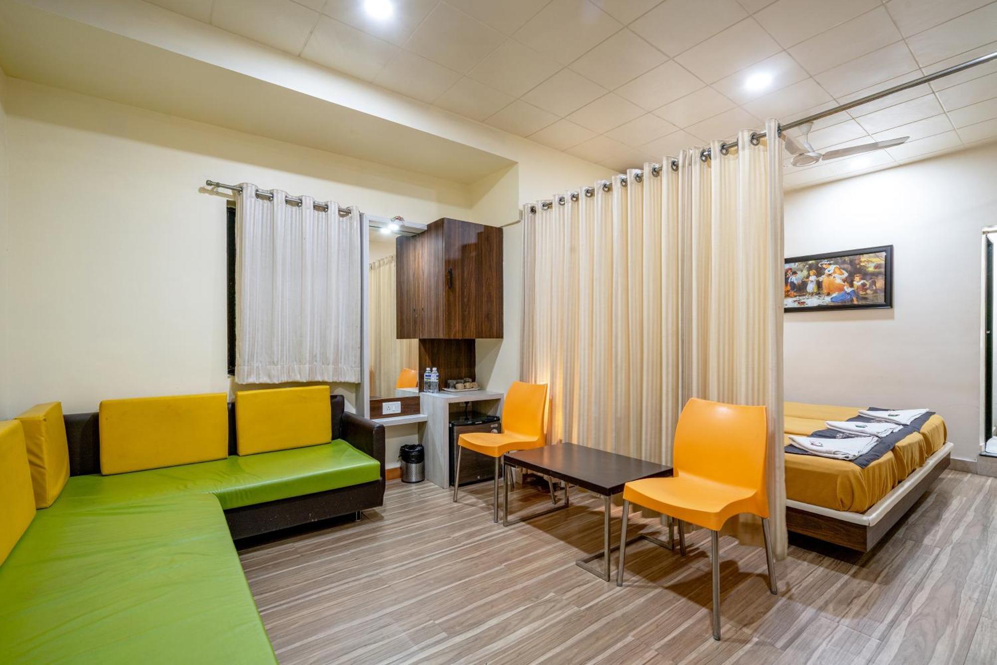 Hotel Darshan Executive Tuljapur 외부 사진